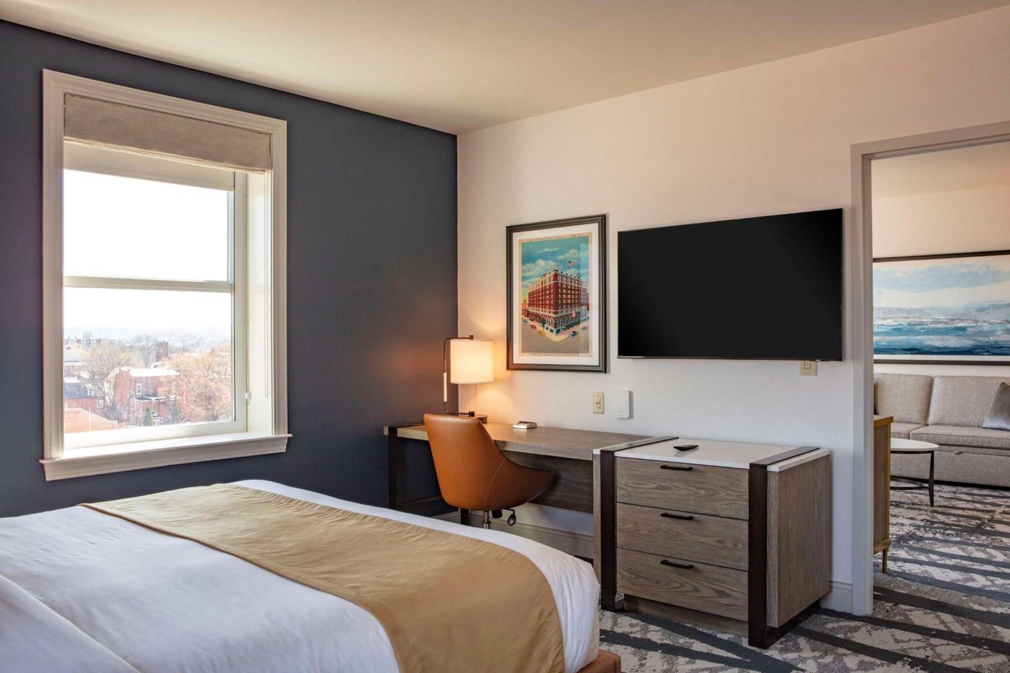 The Yorktowne Hotel, Tapestry Collection By Hilton Exterior photo