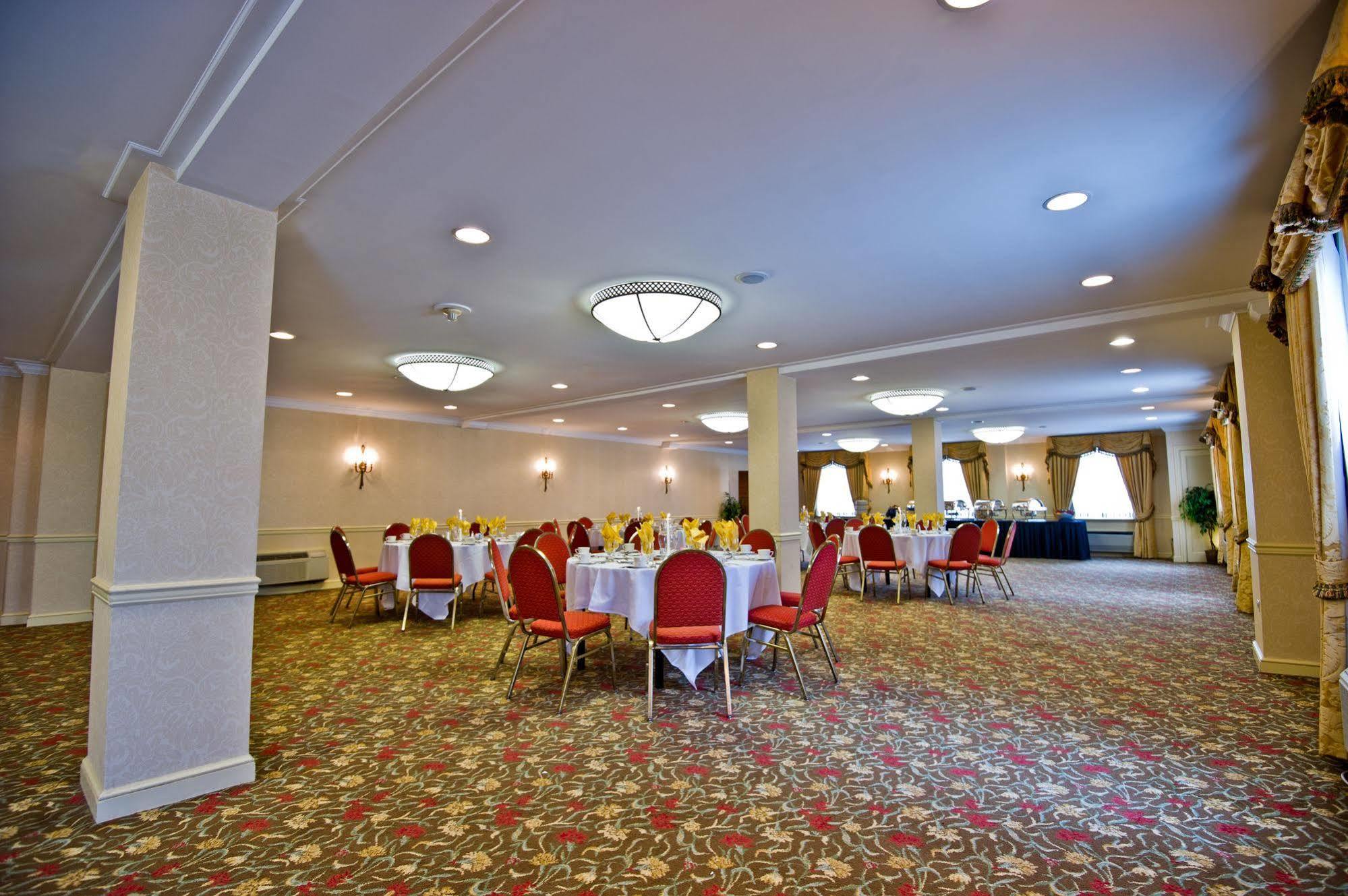 The Yorktowne Hotel, Tapestry Collection By Hilton Exterior photo
