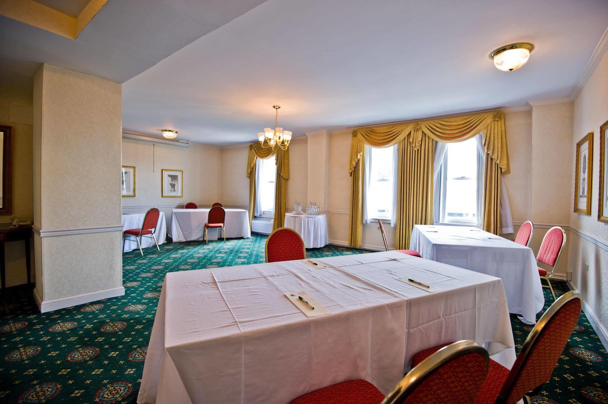 The Yorktowne Hotel, Tapestry Collection By Hilton Exterior photo